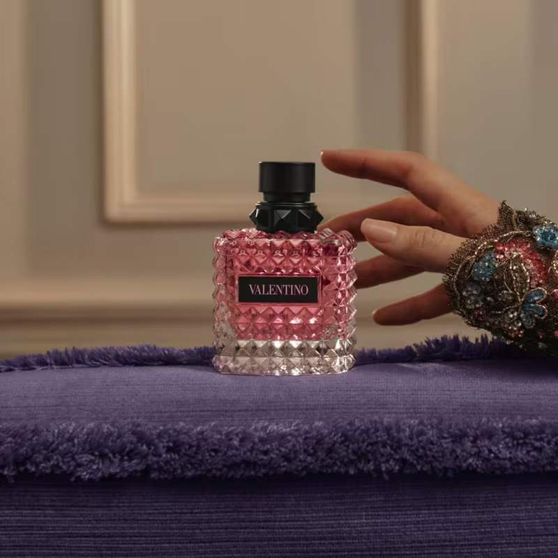 عطر والنتینو دونا بورن این روما حجم و طراحی عطر والنتینو دونا بورن این روما